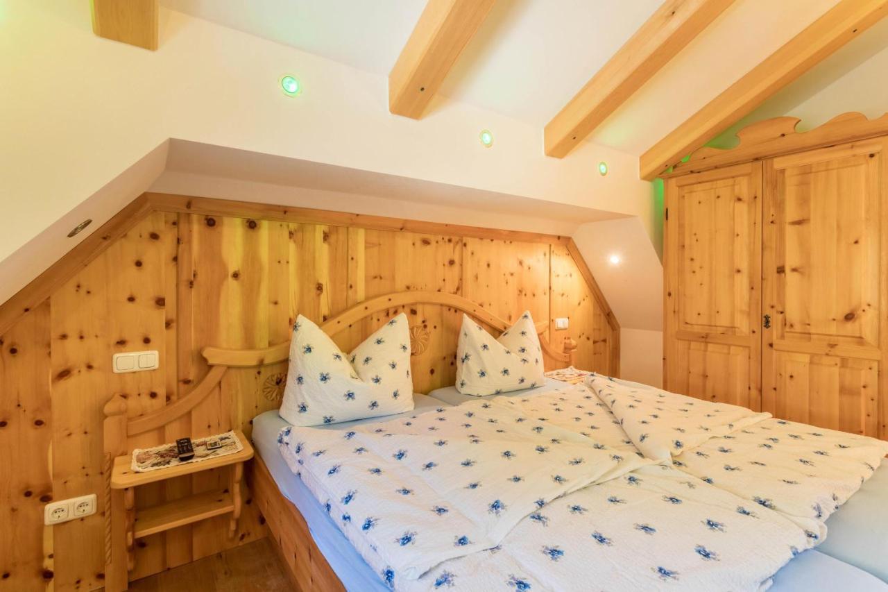 Ferienwohnung Bergkristall Митенвалд Екстериор снимка